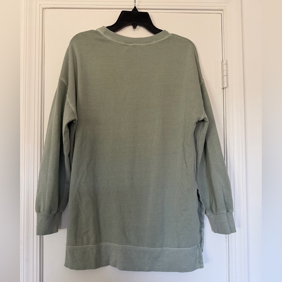 Old Navy Women’s Sage Sweatshirt - Picture 2 of 4